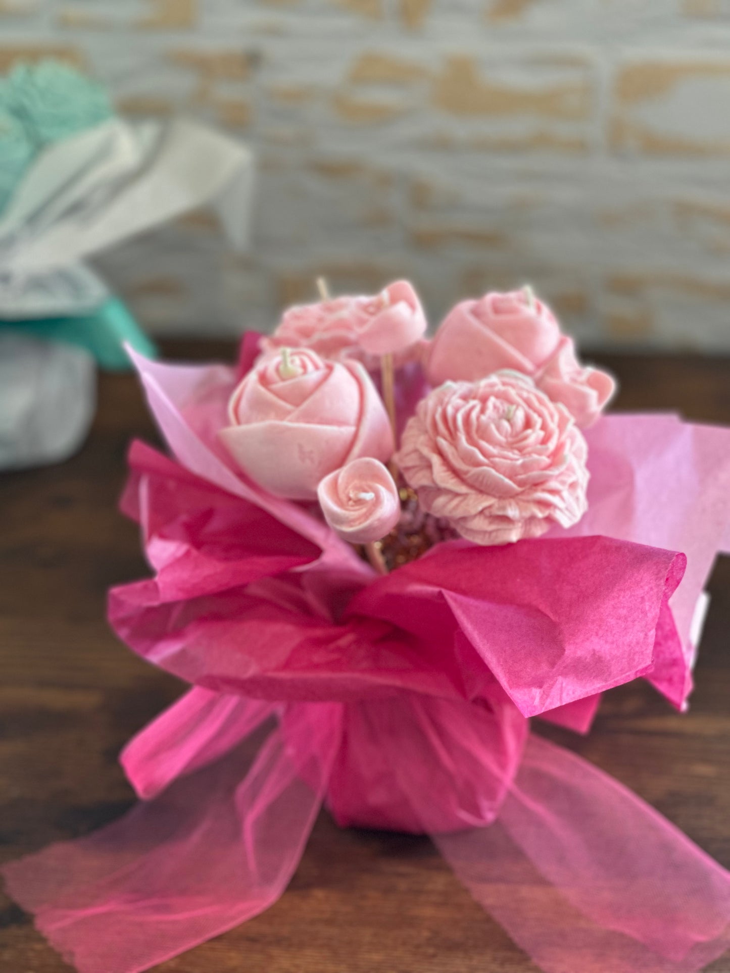 Petals of Love – Handbag Candle Bouquet
